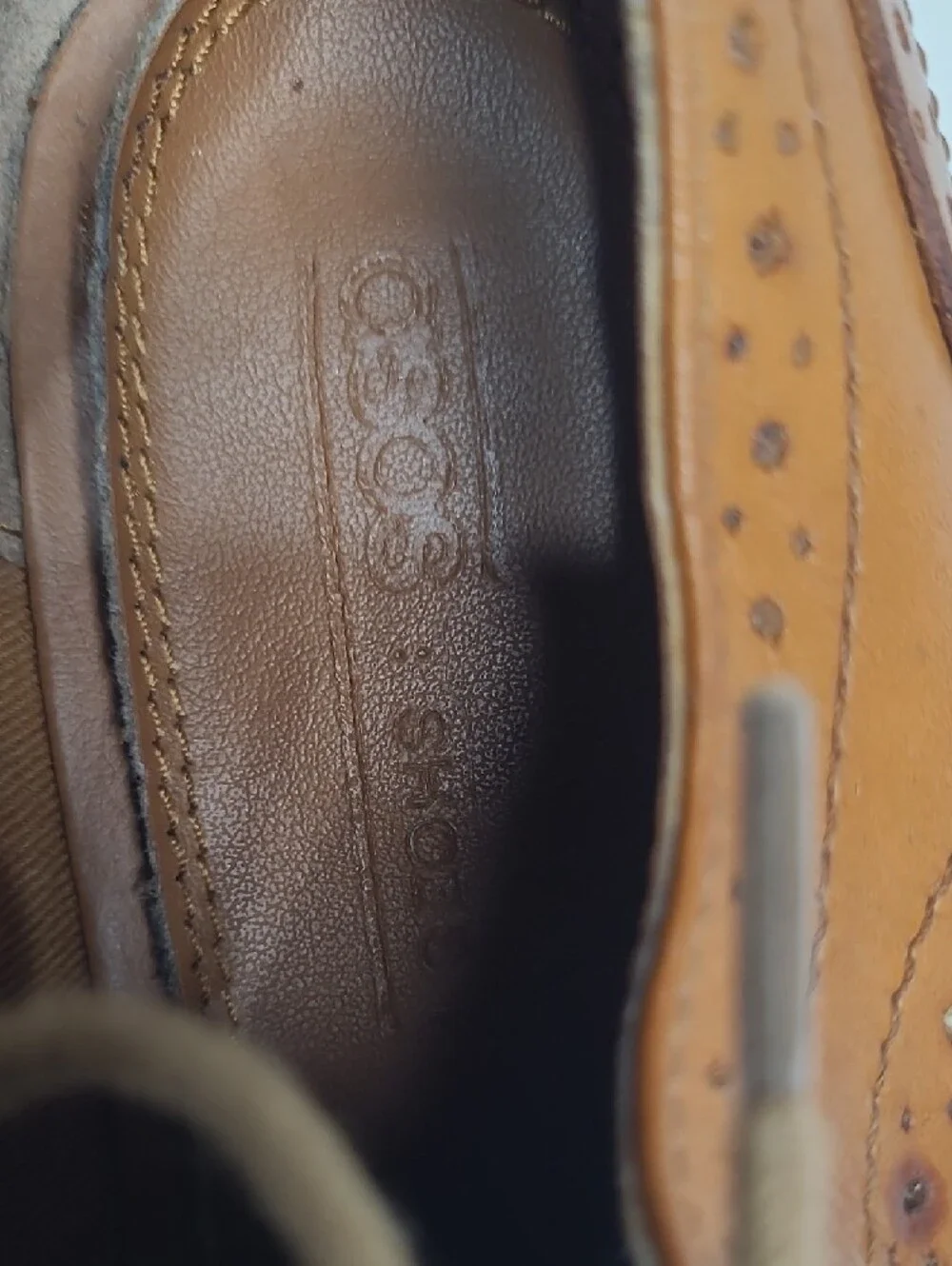 ASOS Tan Wingtip Oxford Shoes with Perforated Brogue Detailing-Size 6.5